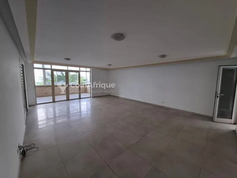 Villa 4 pièces avec vue lagune — Plateau