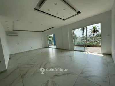 Appartement 4 pièces — Marcory Biétry