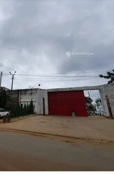 Yopougon ancienne industrielle vente entrepôt   2ha2000m2