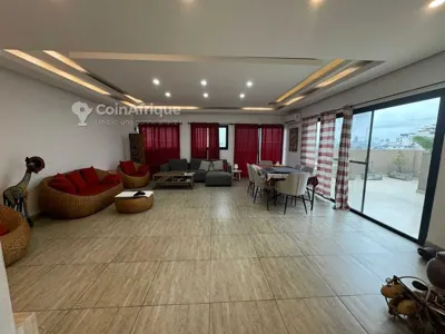 Appartement duplex 5 pièces — Marcory