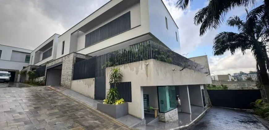 Villa duplex F6 haut standing avec piscine — Cocody 2 Plateaux Vallon