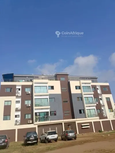 Appartements 3 et 4 pièces — Cocody Riviera Feh Kessé